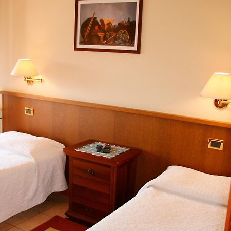 Gelindo Dei Magredi Hotel Vivaro Phòng bức ảnh