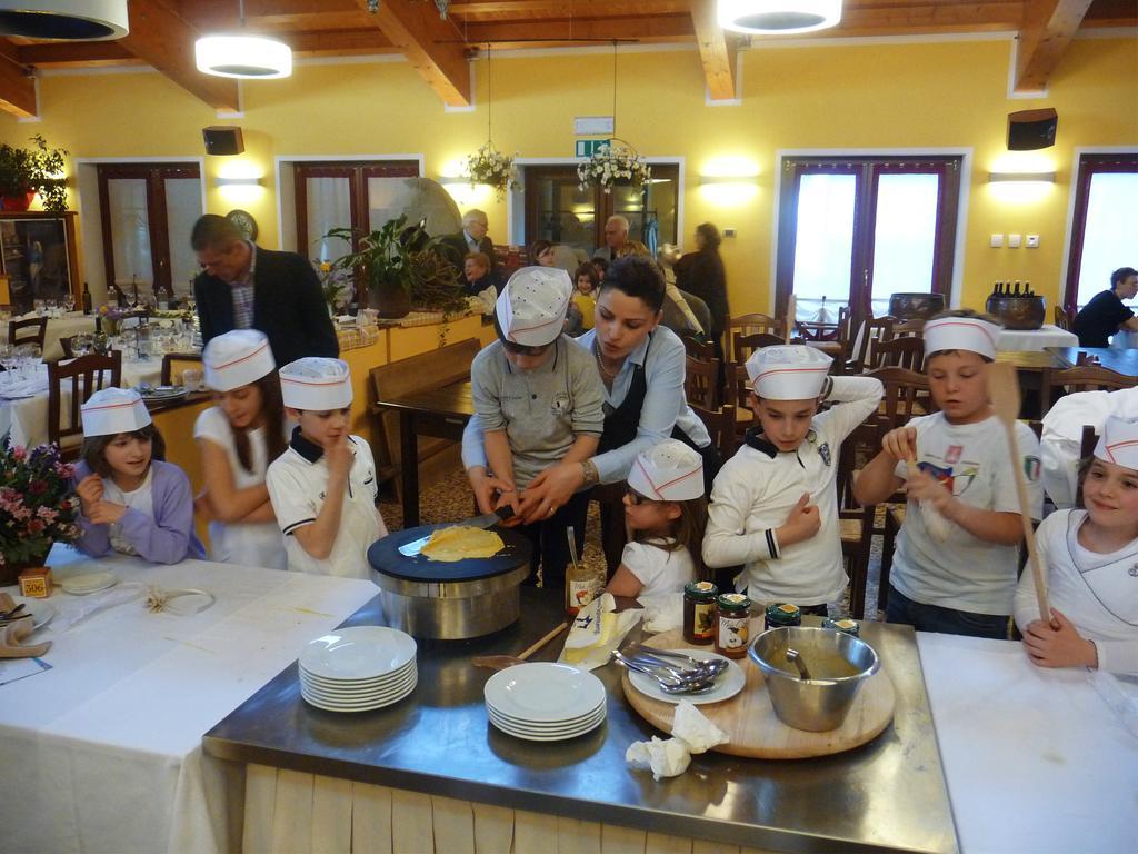 Gelindo Dei Magredi Hotel Vivaro Ngoại thất bức ảnh